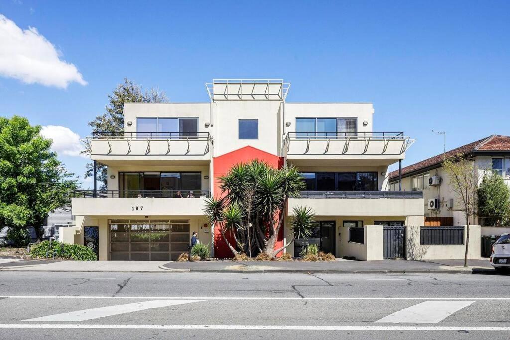 דירות מלבורן Cozy 1 Bedder In St Kilda With Balcony מראה חיצוני תמונה