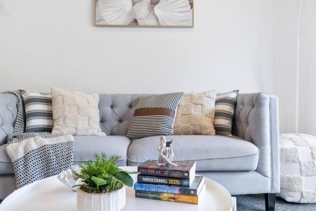 דירות מלבורן Cozy 1 Bedder In St Kilda With Balcony מראה חיצוני תמונה
