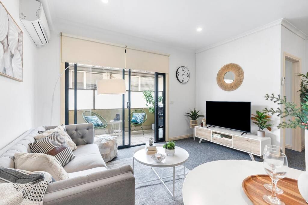 דירות מלבורן Cozy 1 Bedder In St Kilda With Balcony מראה חיצוני תמונה
